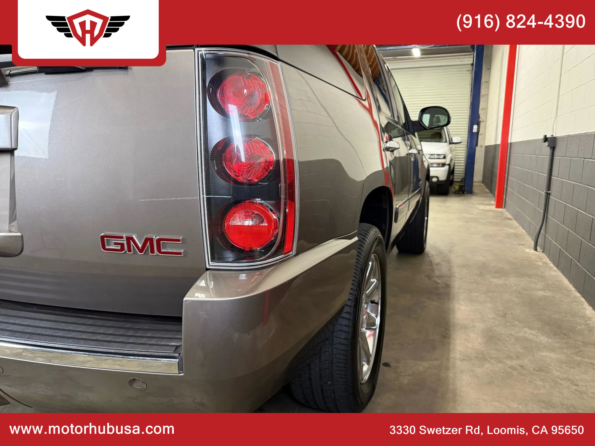 Used 2011 GMC Yukon Denali image 16