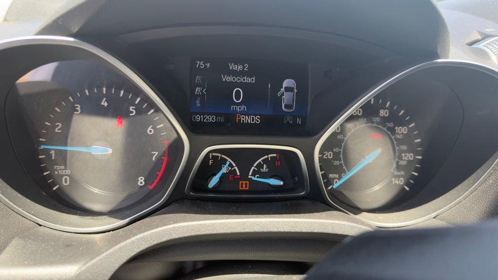 Used 2017 Ford Escape SE w/ Equipment Group 201A FWD image 8