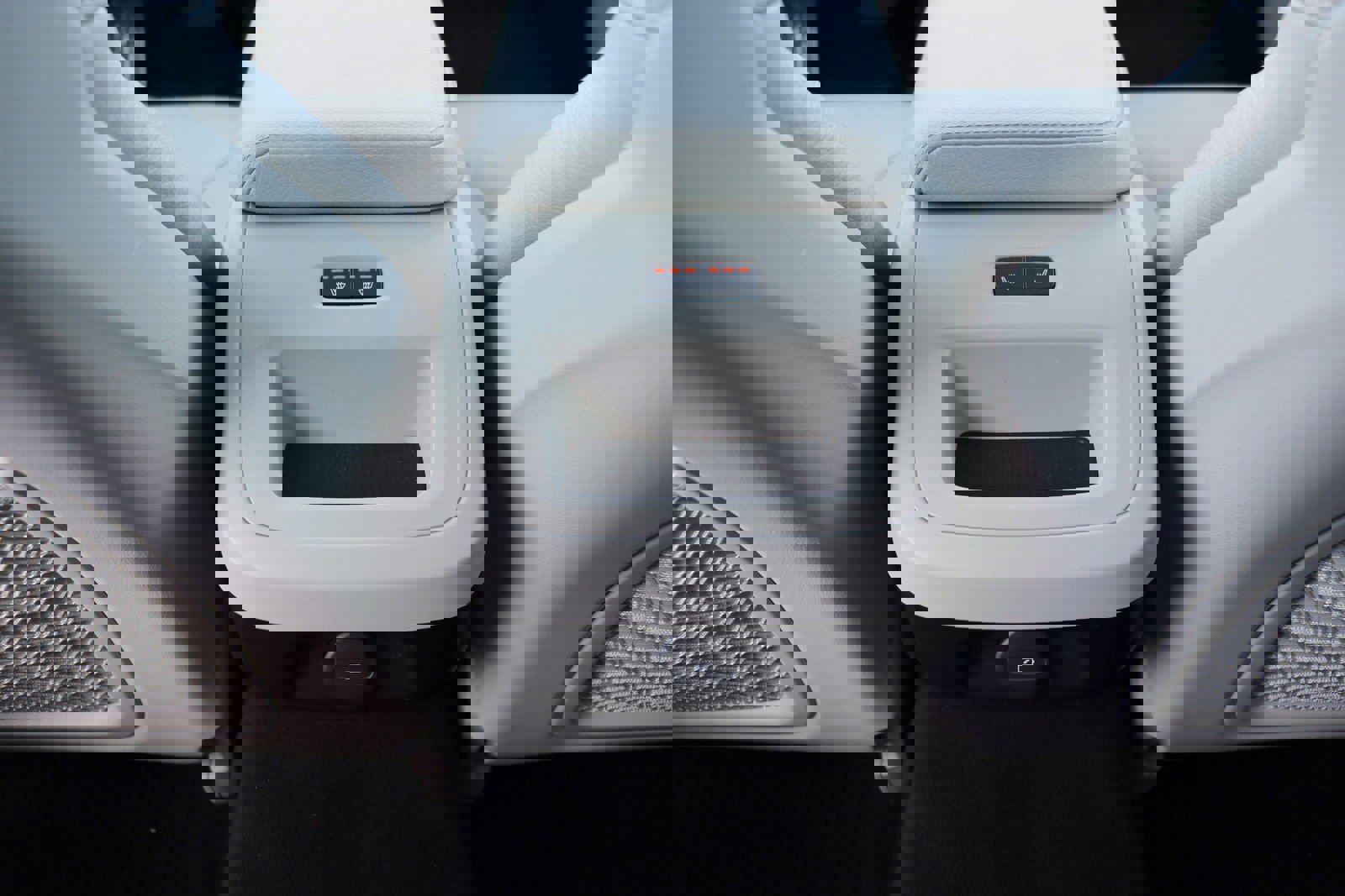 Used 2021 Volvo V60 T5 Cross Country w/ Protection Package image 38