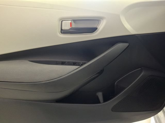 Used 2022 Toyota Corolla LE FWD image 14