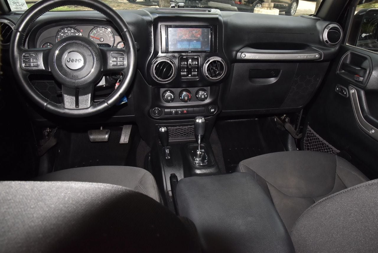 Used 2017 Jeep Wrangler Unlimited Sport w/ Quick Order Package 24S AWD/4WD image 16