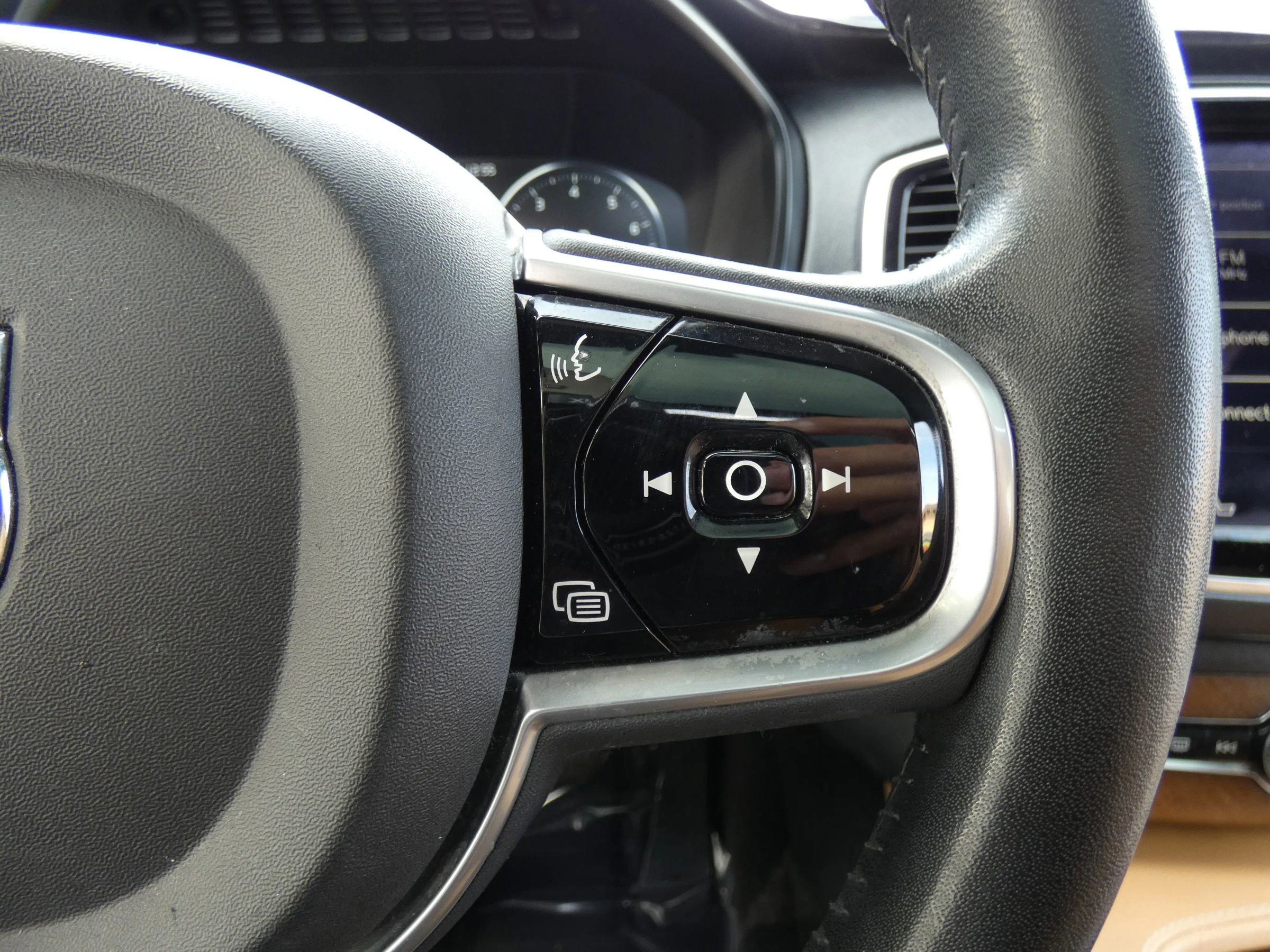 Used 2017 Volvo XC90 T6 Inscription w/ Vision Package image 82