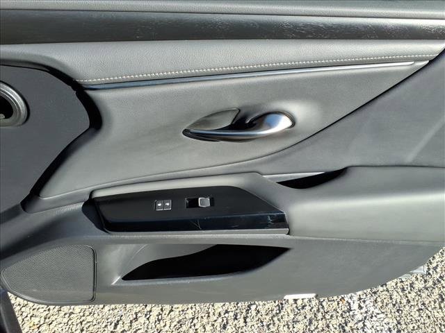 Used 2022 Lexus ES 350 w/ Premium Package image 16