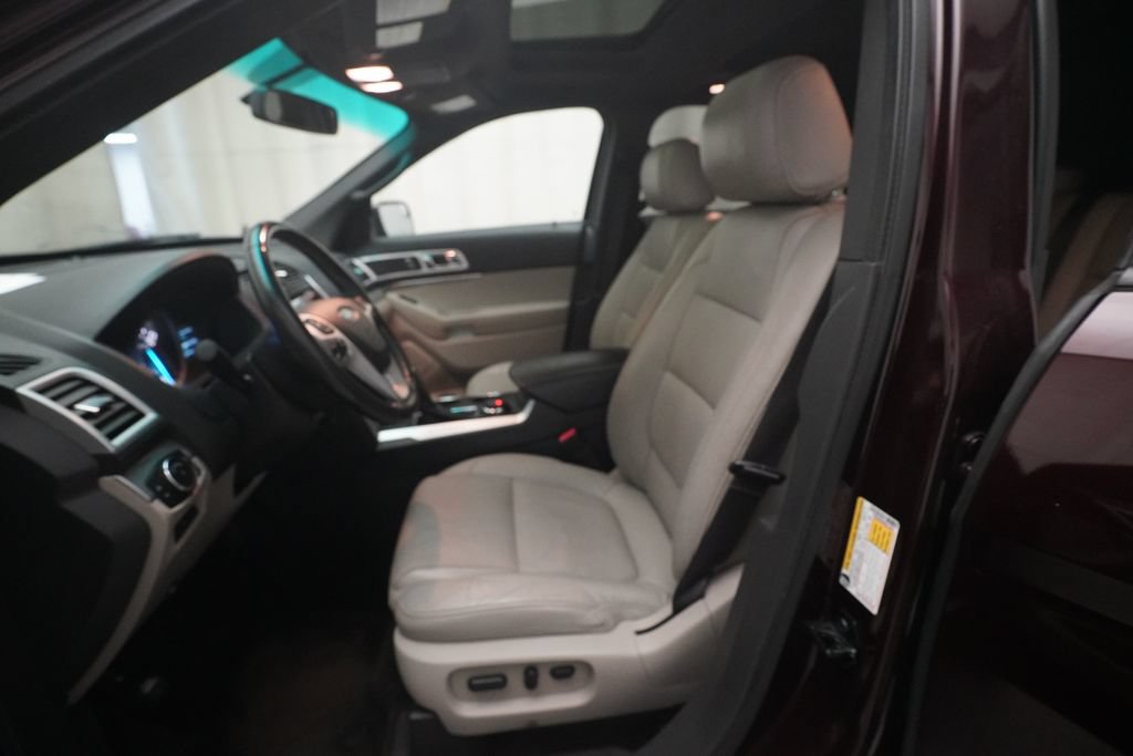 Used 2011 Ford Explorer XLT w/ 202A Rapid Spec Order Code AWD/4WD image 7