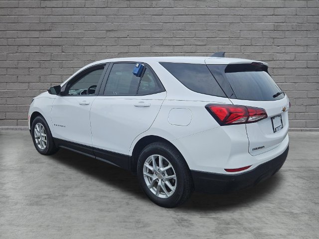 Used 2024 Chevrolet Equinox LS w/ LS Convenience Package FWD image 3