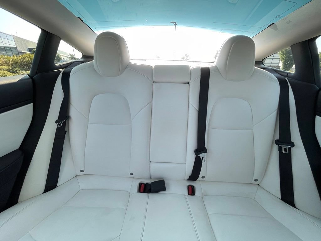 Used 2020 Tesla Model 3 Standard Range RWD image 29