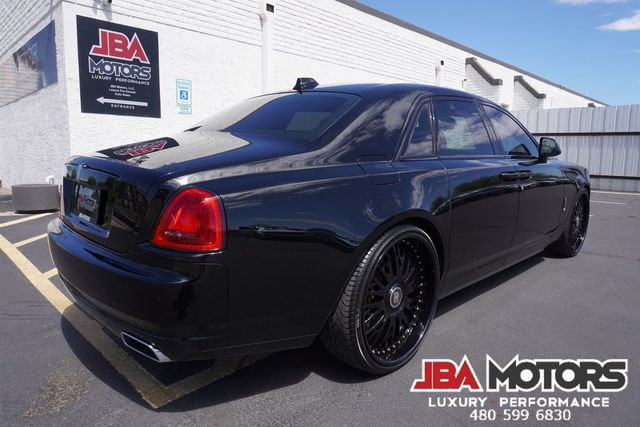 Used 2018 Rolls-Royce Ghost RWD image 3