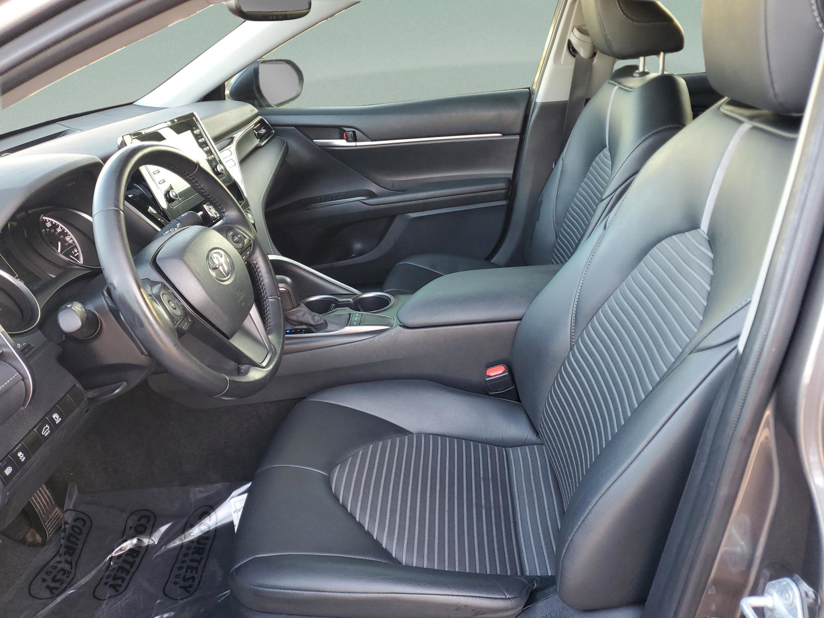 Used 2024 Toyota Camry SE image 21