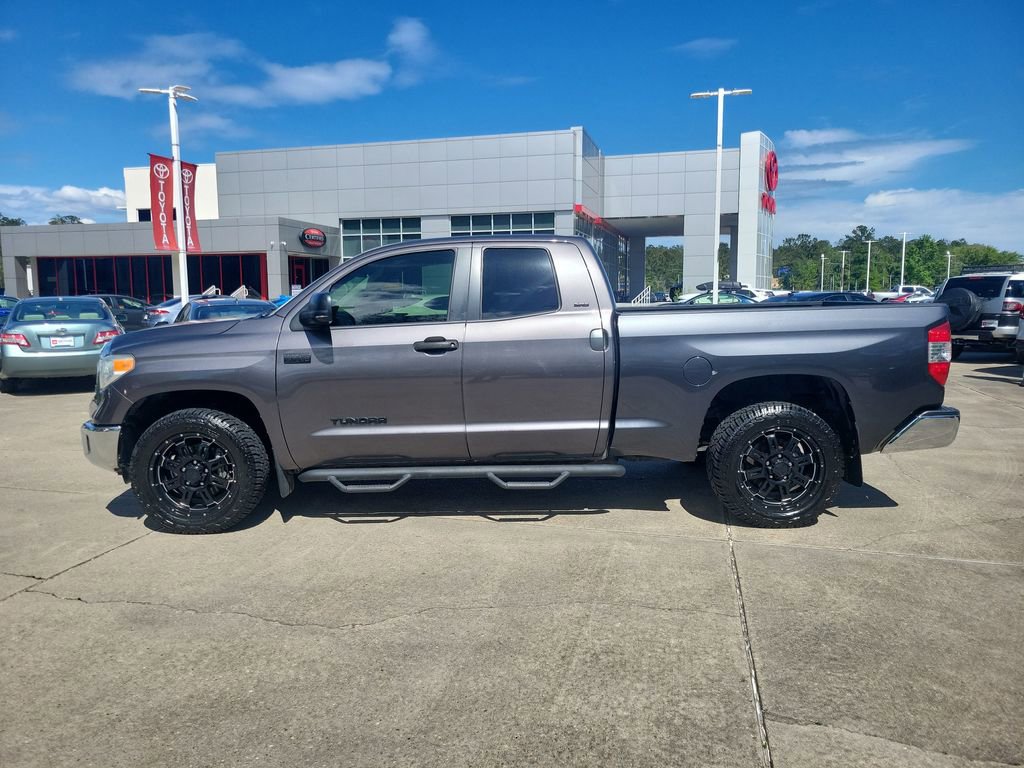 Used 2015 Toyota Tundra SR5 image 2