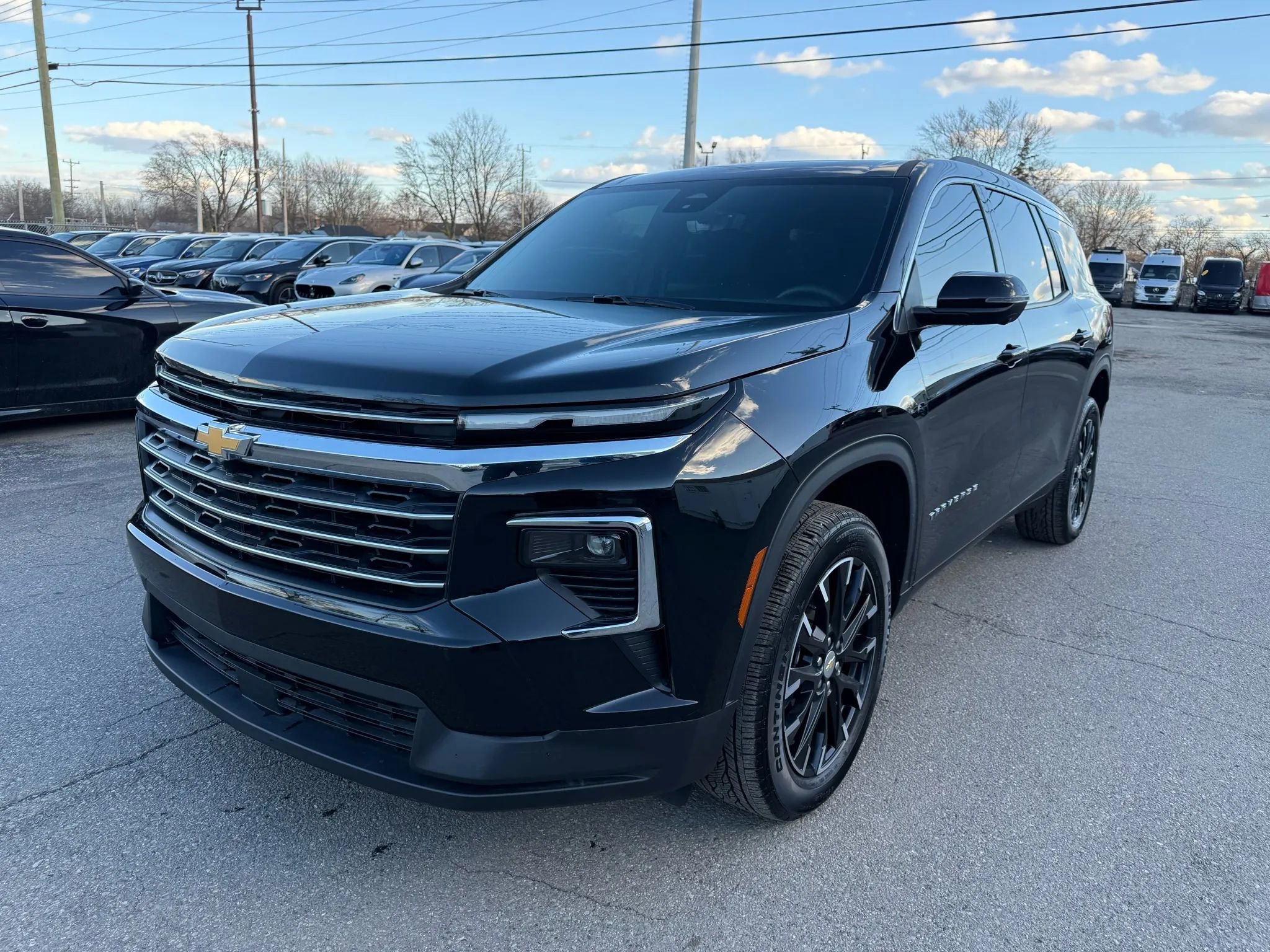 Used 2026 Chevrolet Traverse LT w/ Sun and Wheel Package image 1
