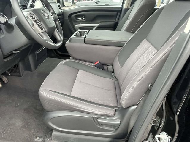 Used 2022 Nissan Titan SV AWD/4WD image 14