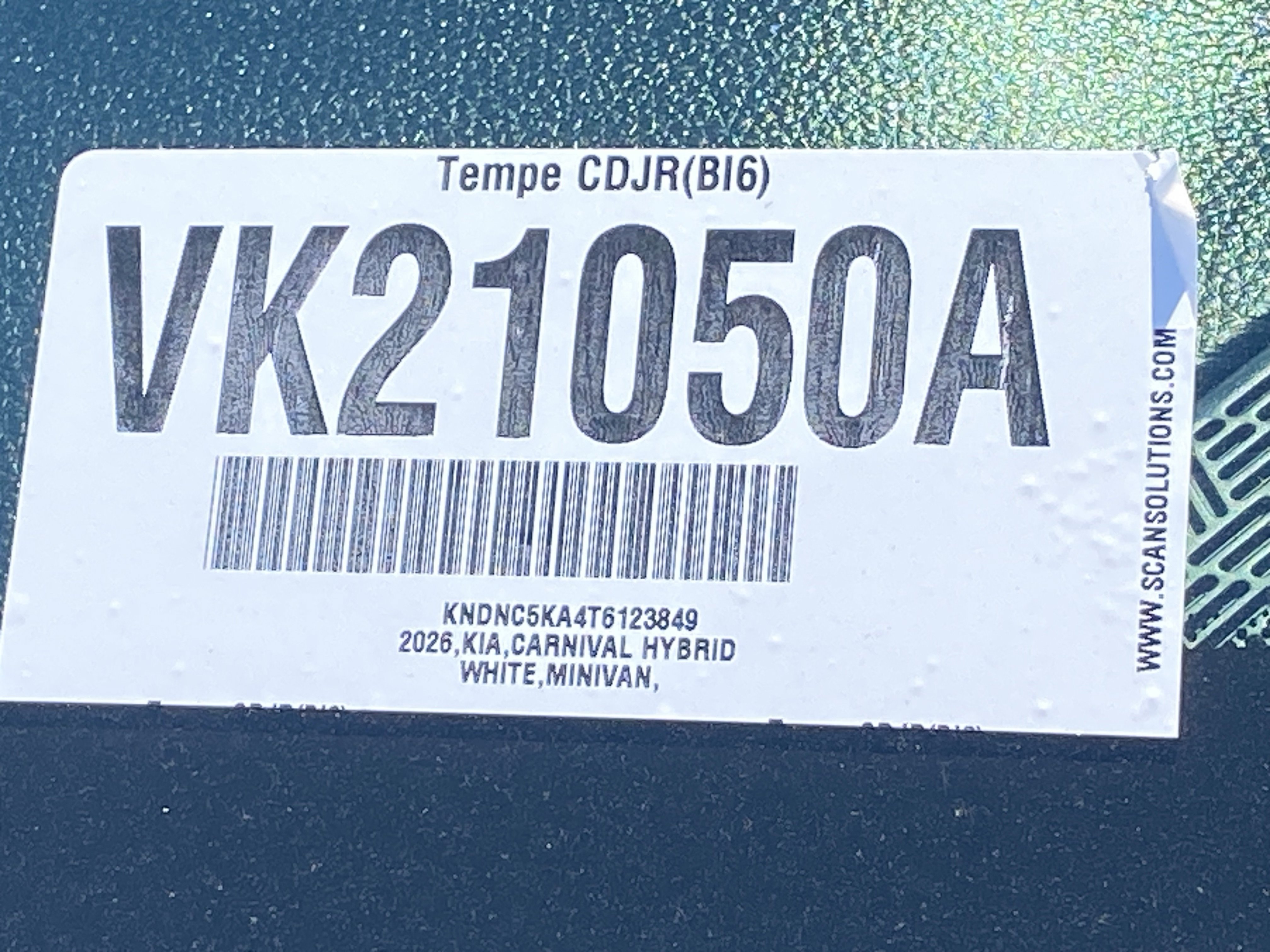 Certified 2026 Kia Carnival EX FWD image 32