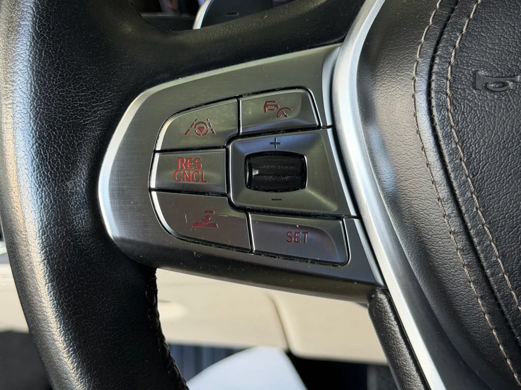 Used 2016 BMW 750i RWD image 25