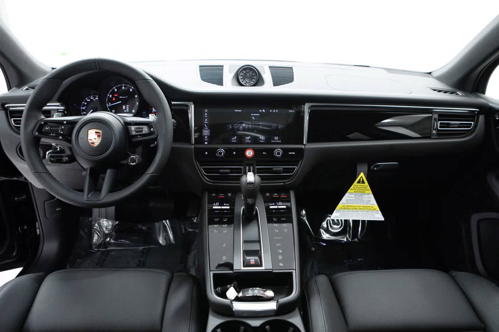 Certified 2026 Porsche Macan Turbo AWD/4WD image 13