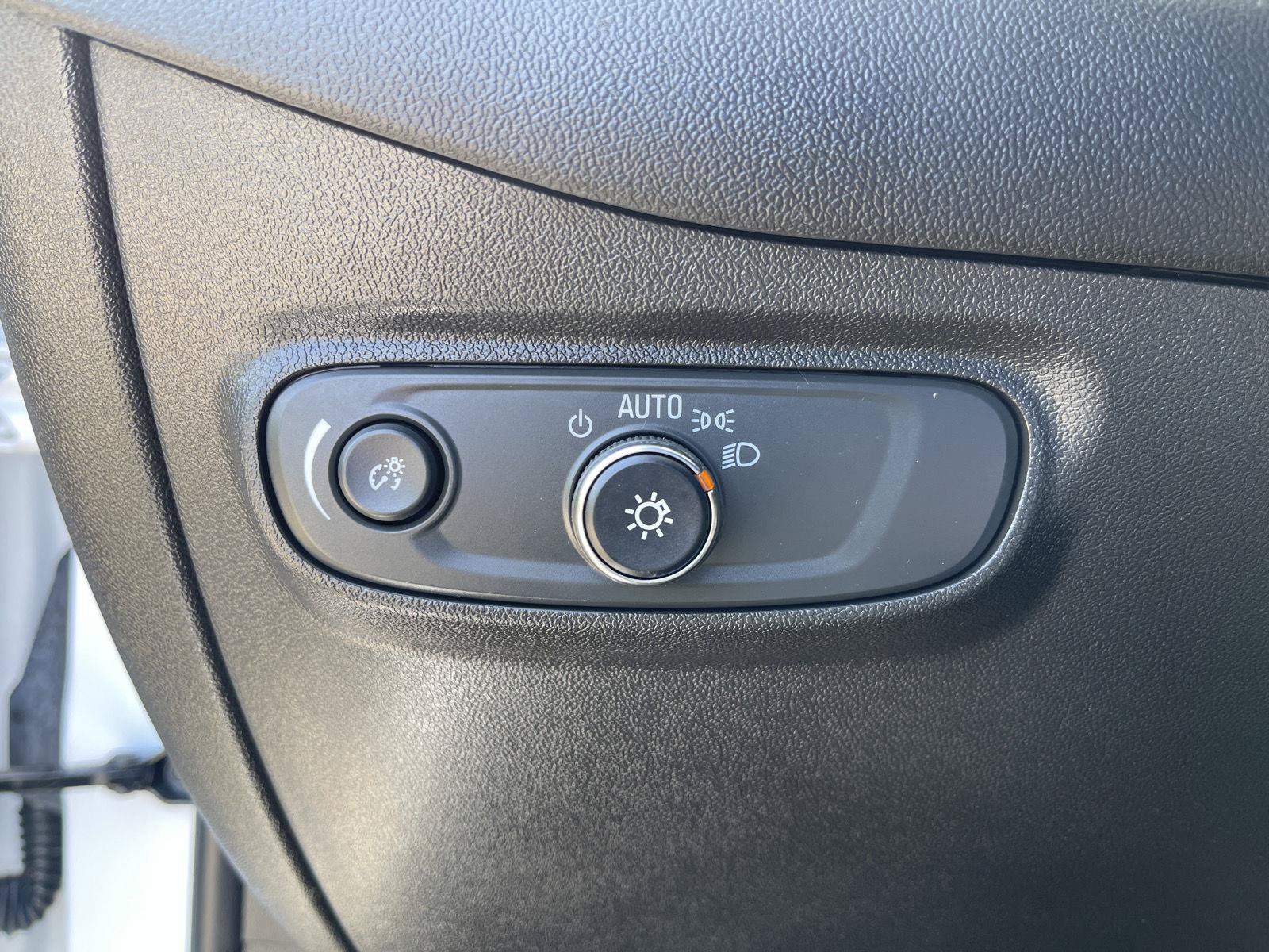 Used 2024 Chevrolet Equinox LT w/ LPO, Floor Liner Package FWD image 17