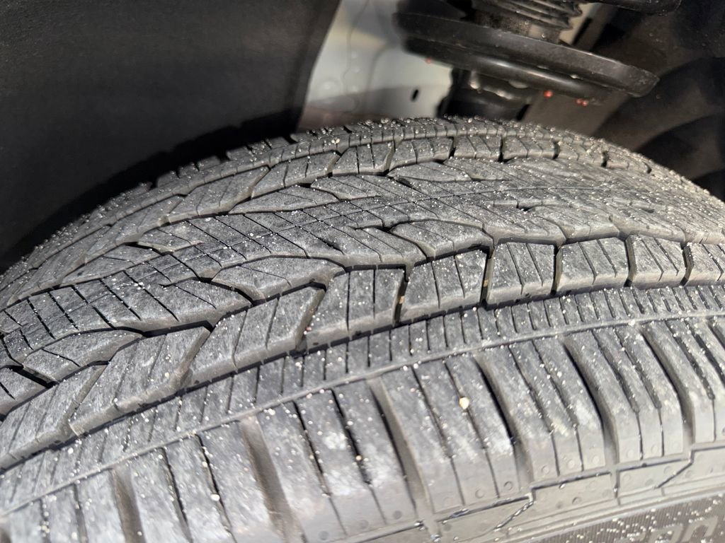 Certified 2026 GMC Acadia Denali w/ Super Cruise Package FWD image 32