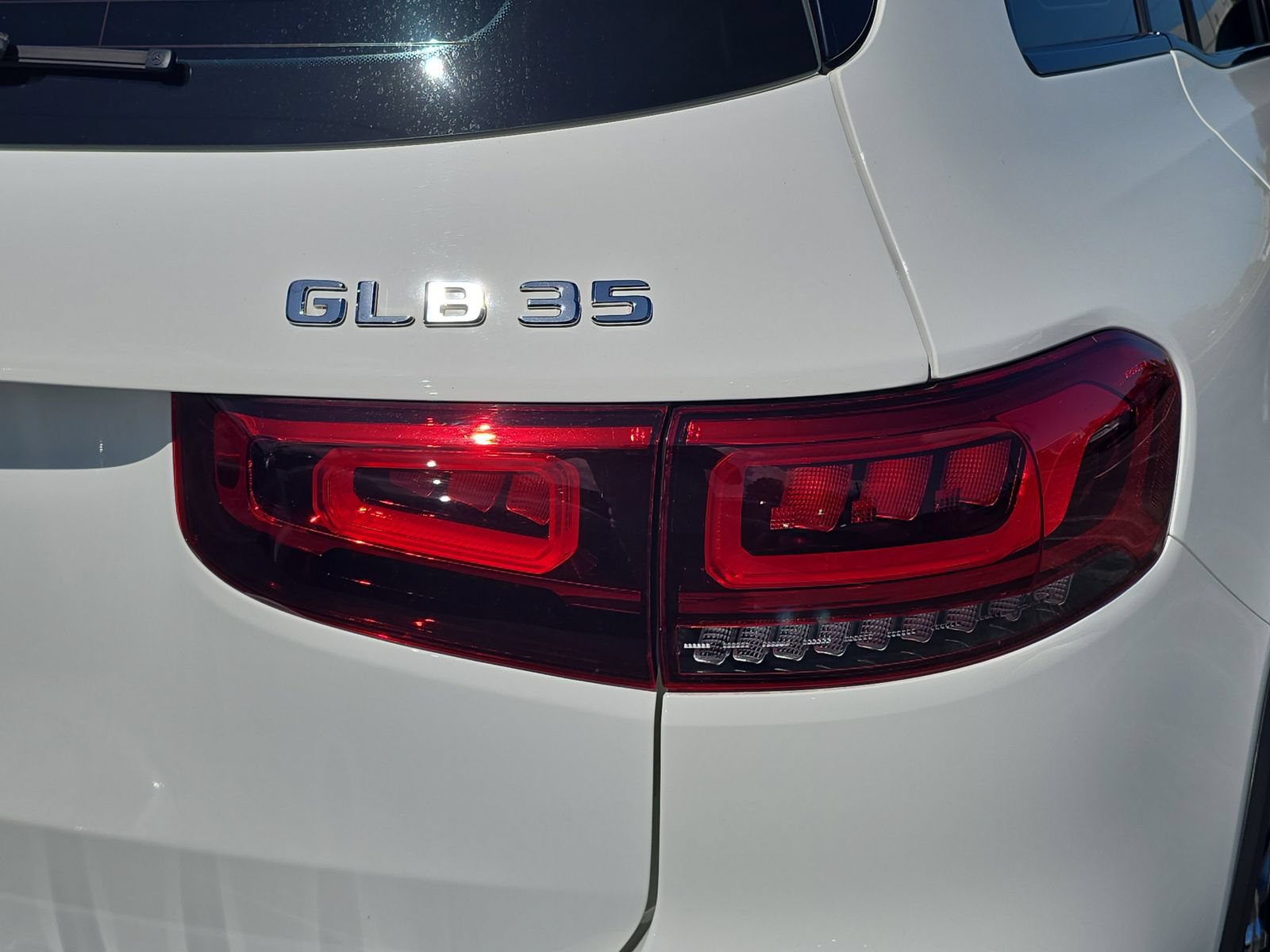 Used 2021 Mercedes-Benz GLB 35 AMG 4MATIC image 8