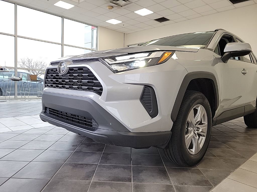 Used 2025 Toyota RAV4 XLE image 14