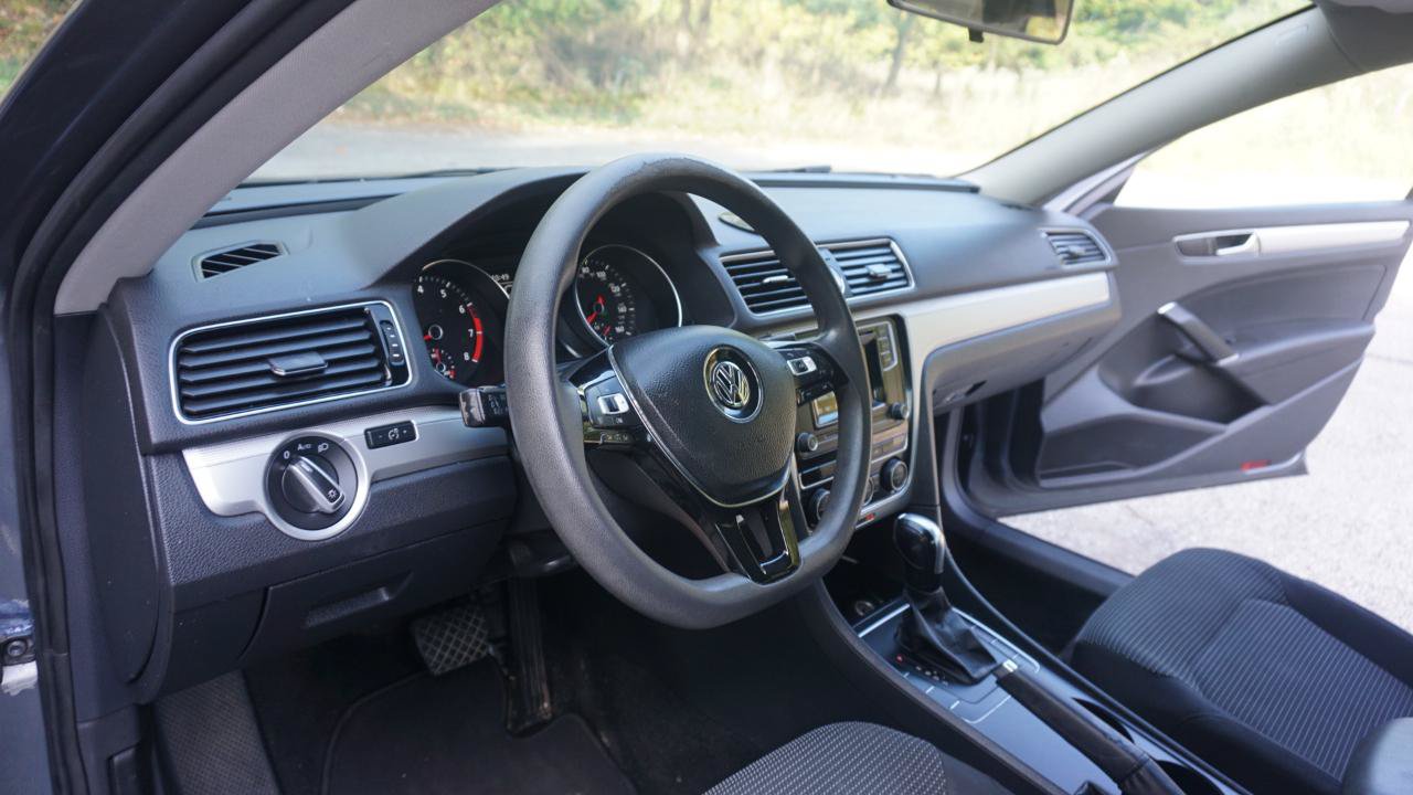 Used 2017 Volkswagen Passat 1.8T S FWD image 14