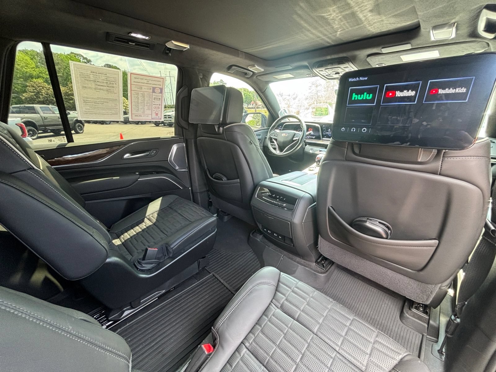 Used 2024 Cadillac Escalade Sport Platinum AWD/4WD image 19