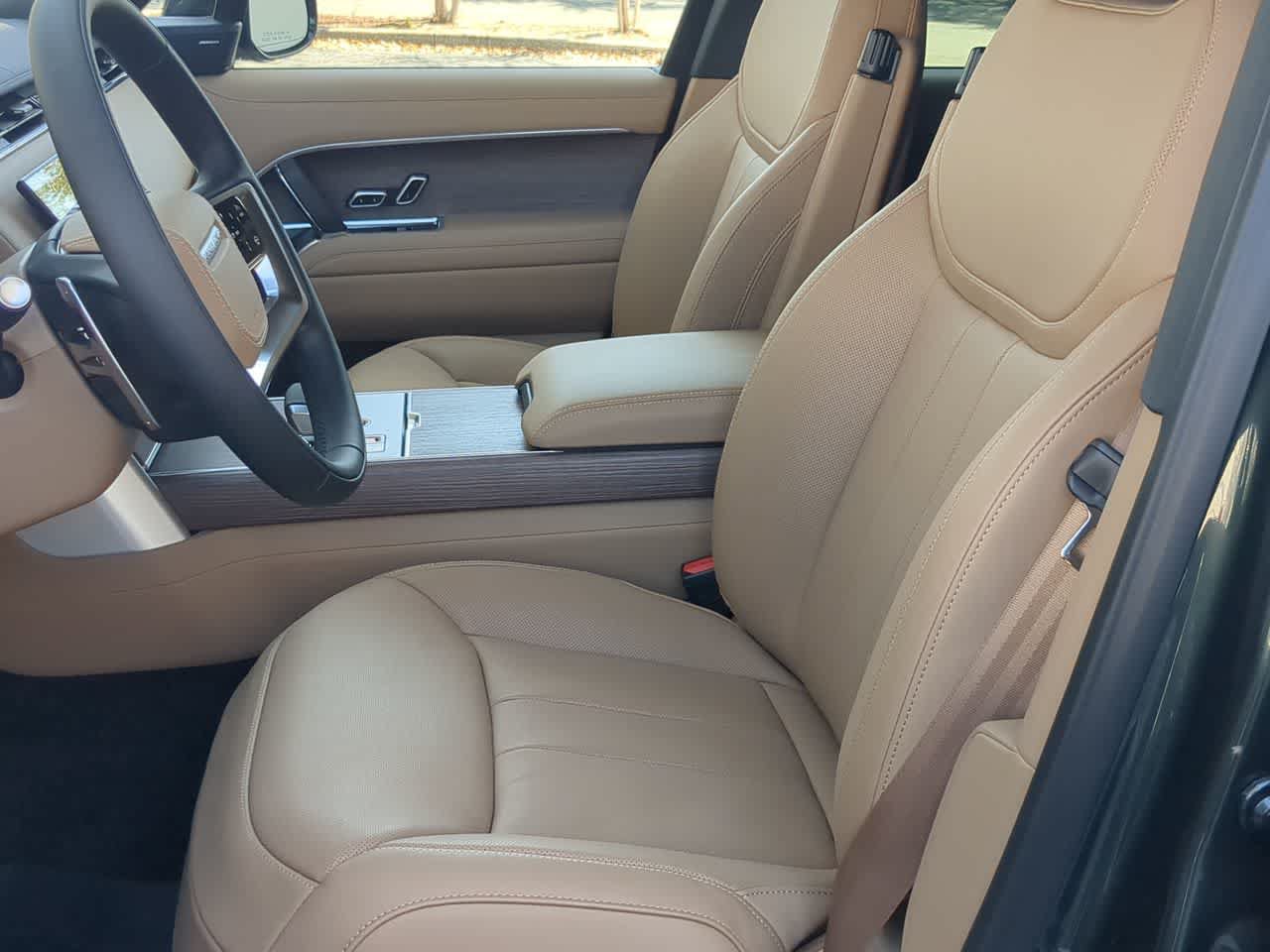 New 2026 Land Rover Range Rover SE AWD/4WD image 17