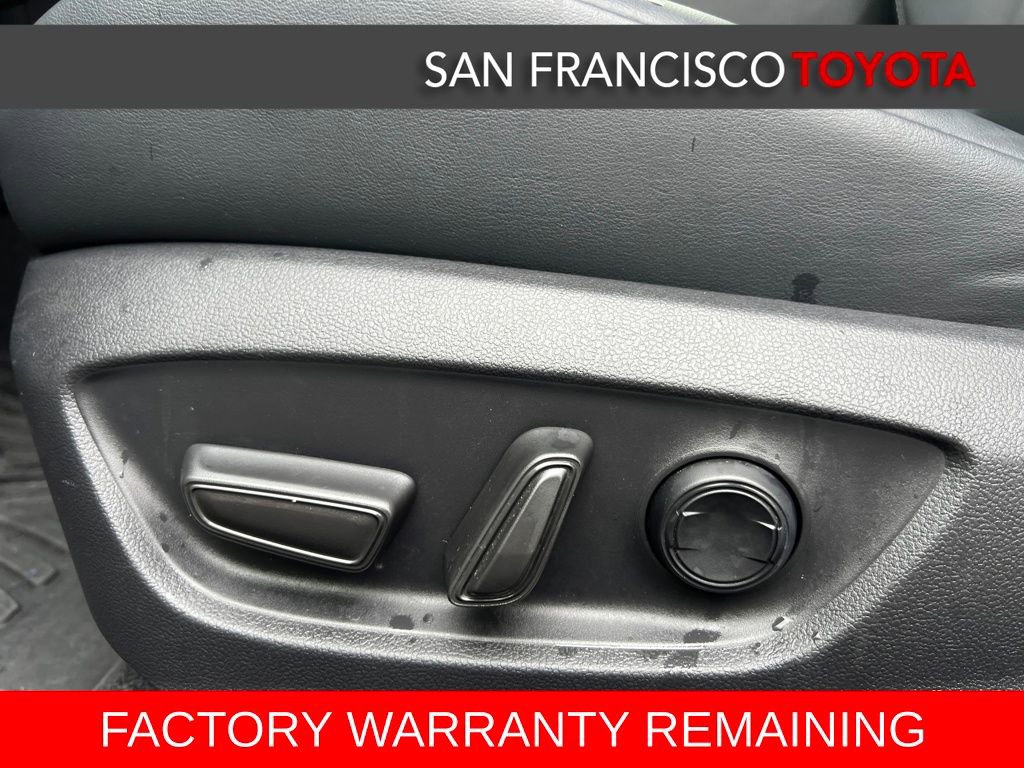 Used 2023 Toyota Prius XLE image 13