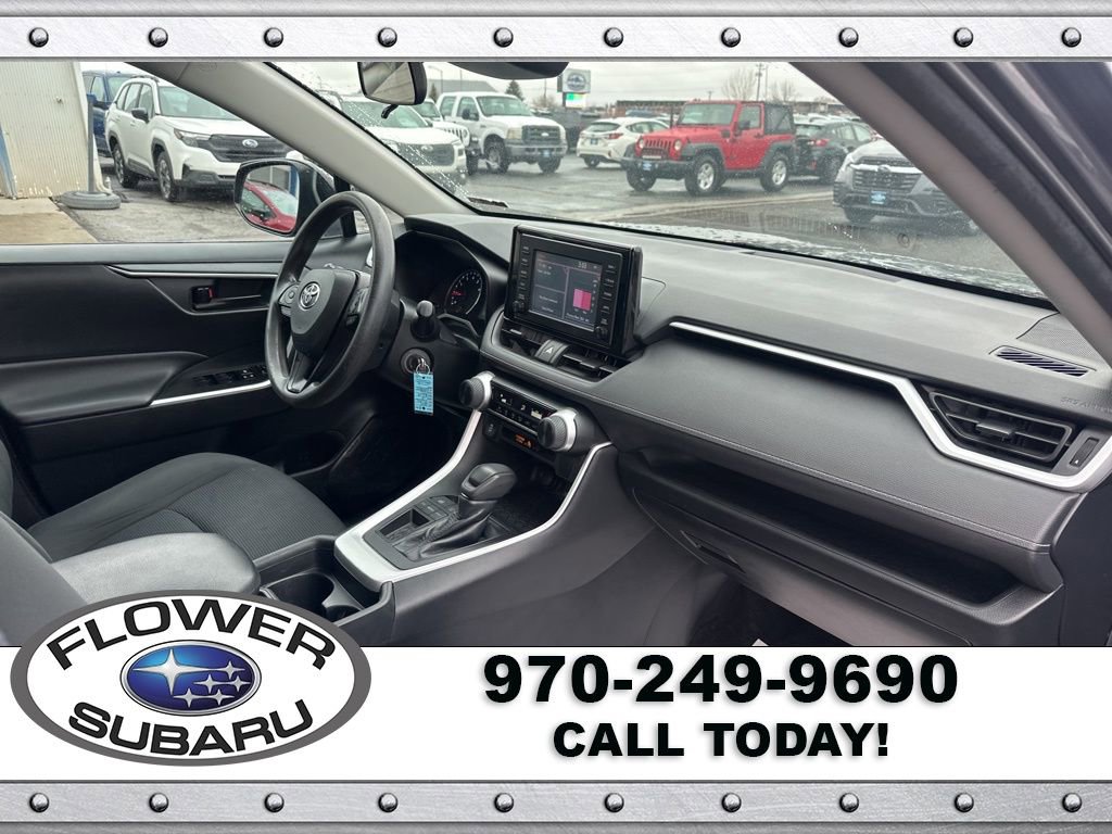 Used 2019 Toyota RAV4 LE image 10