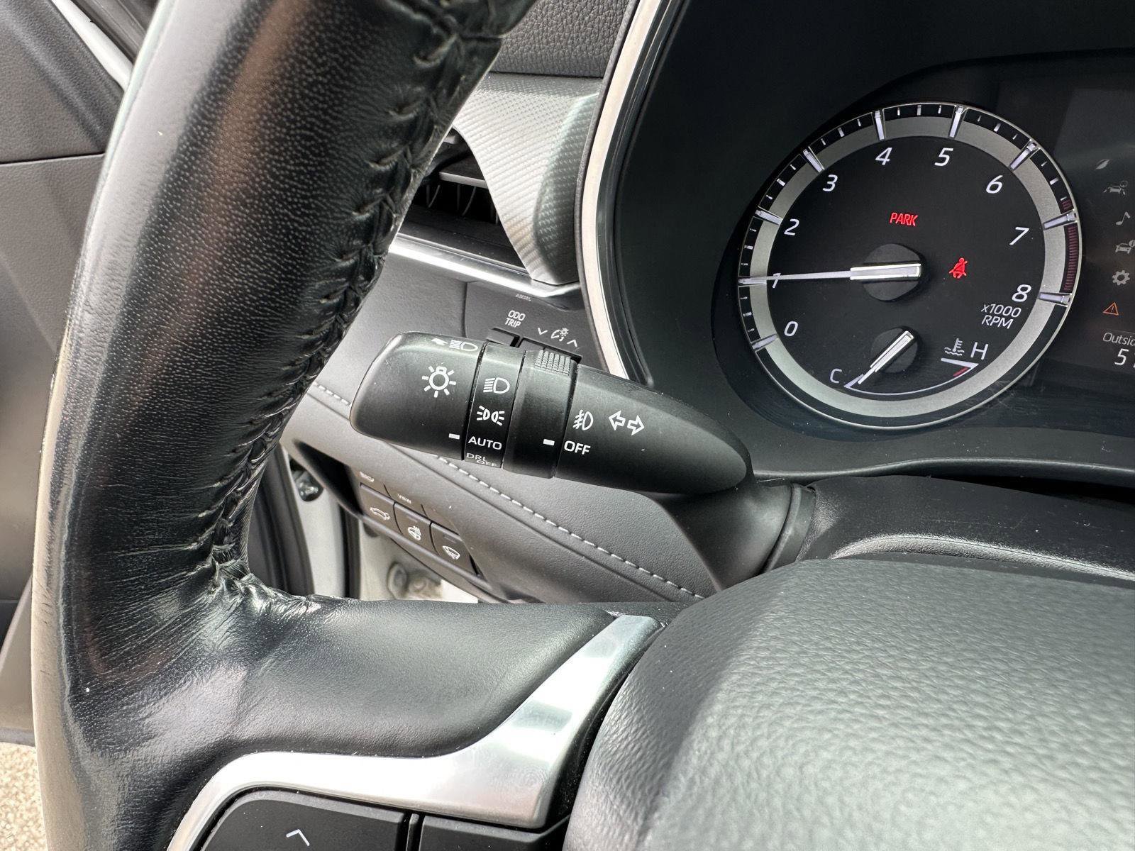 Used 2020 Toyota Highlander Platinum image 25