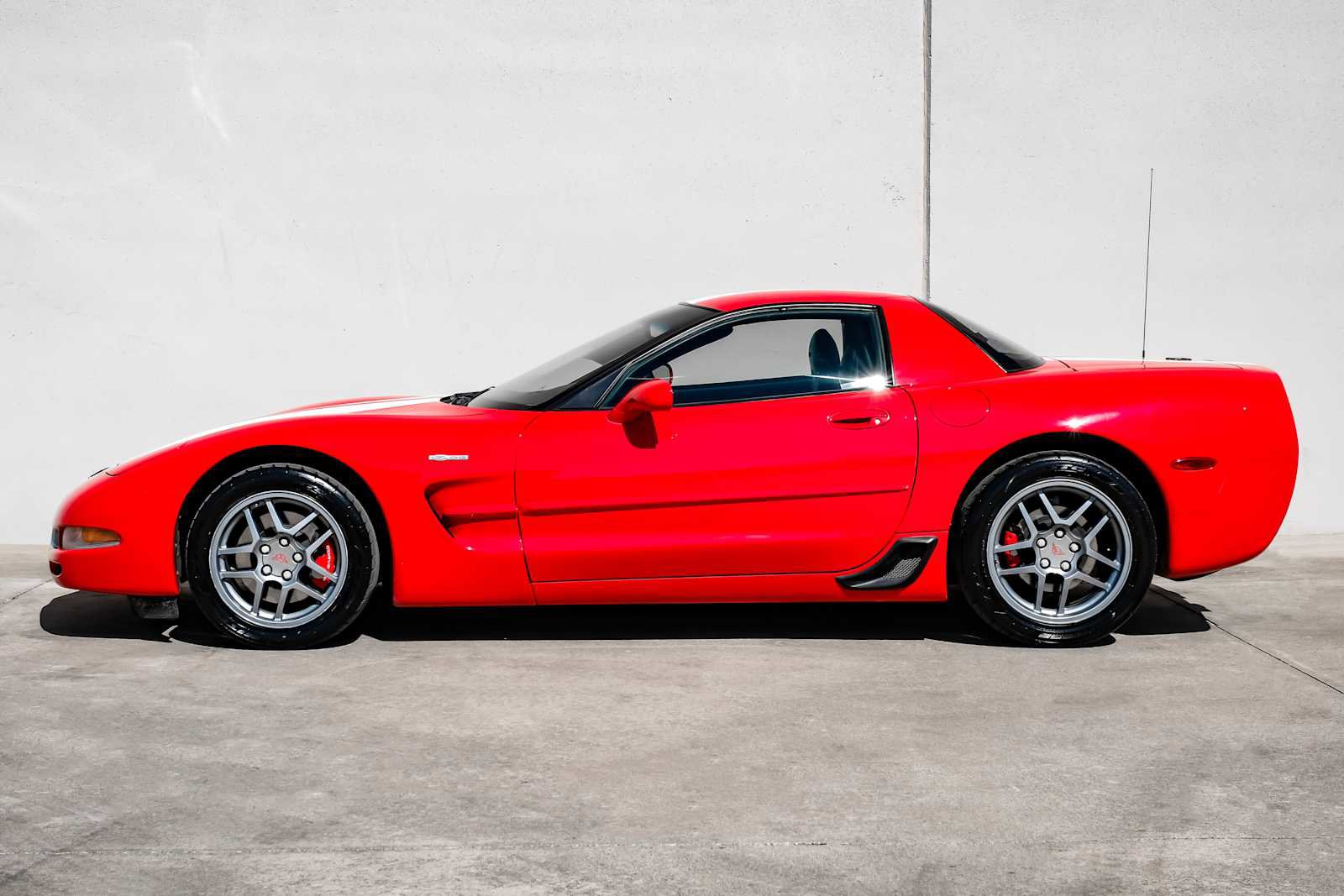 Used 2001 Chevrolet Corvette Z06 w/ Memory Pkg image 14