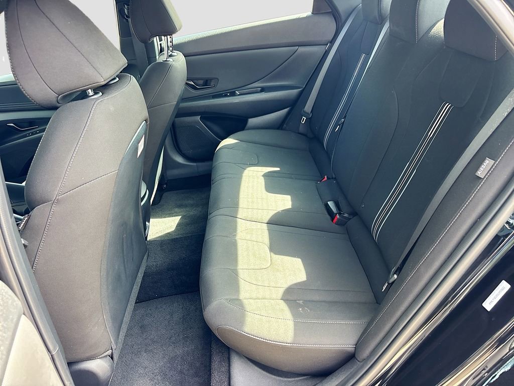 Certified 2025 Hyundai Elantra Sport image 22