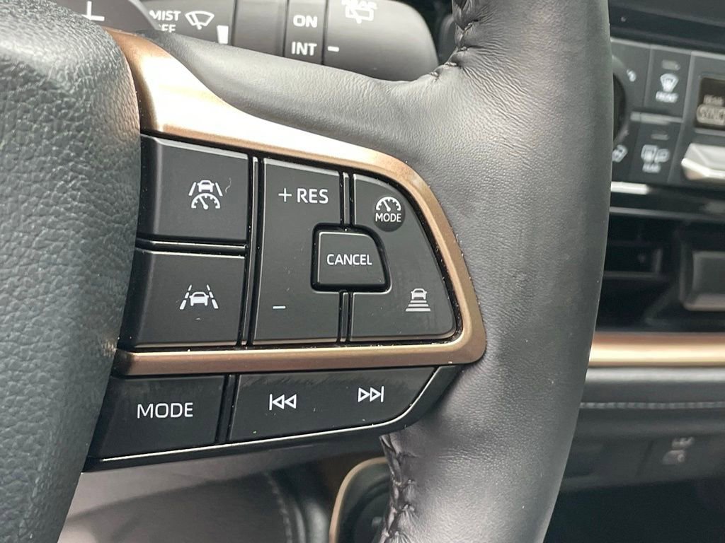 Used 2025 Toyota Grand Highlander AWD Hybrid image 32