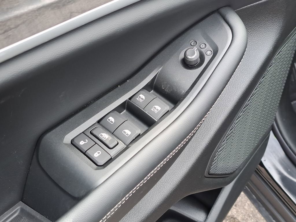 New 2026 Jeep Grand Cherokee L Laredo image 21