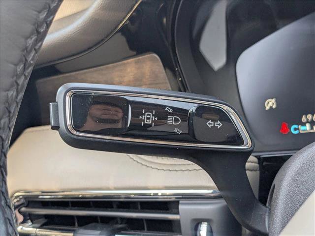 Used 2021 Lincoln Corsair Reserve w/ Equipment Group 201A image 6