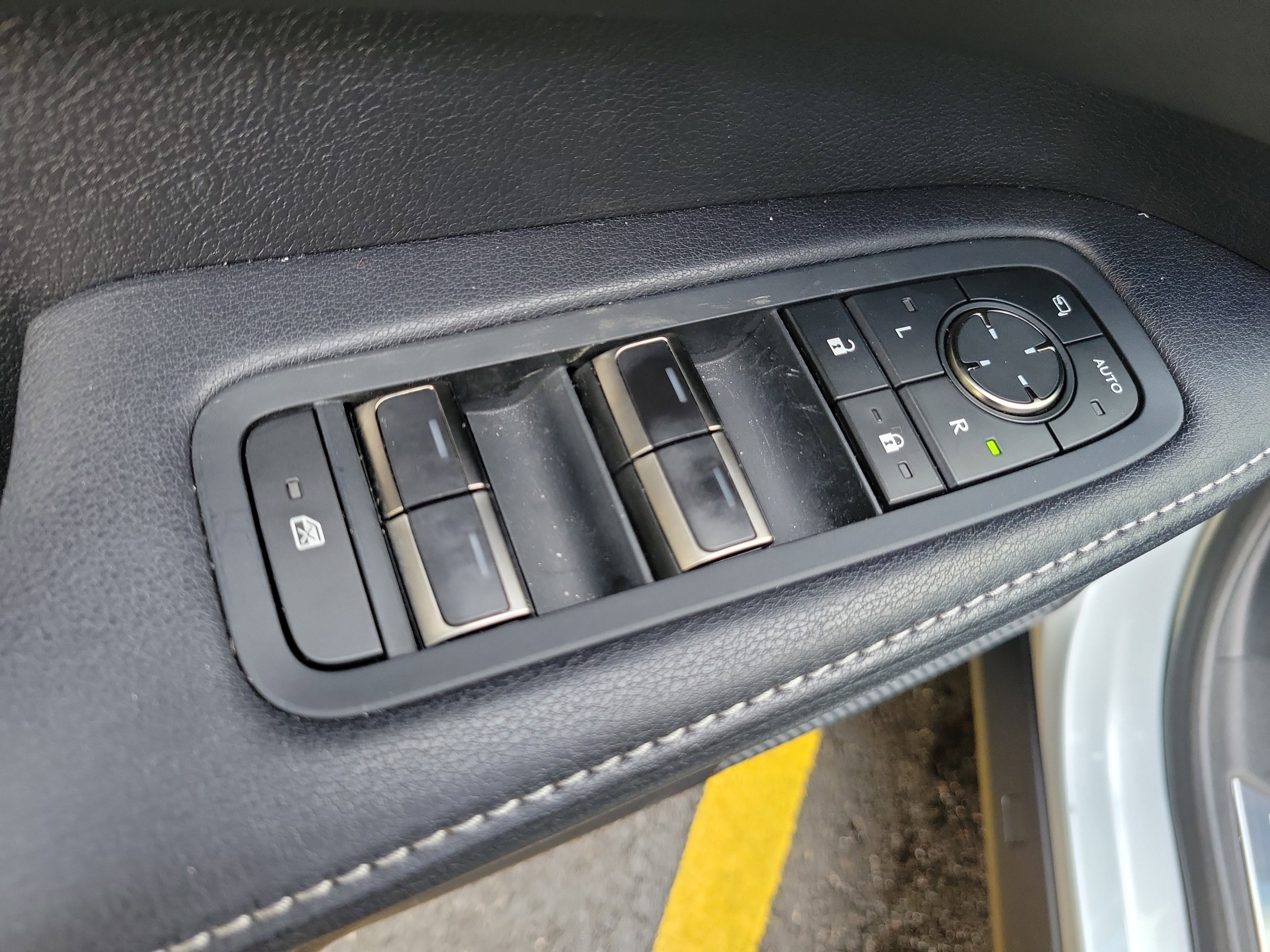 Used 2023 Lexus RX 350 Premium w/ Cold Area Package FWD image 21