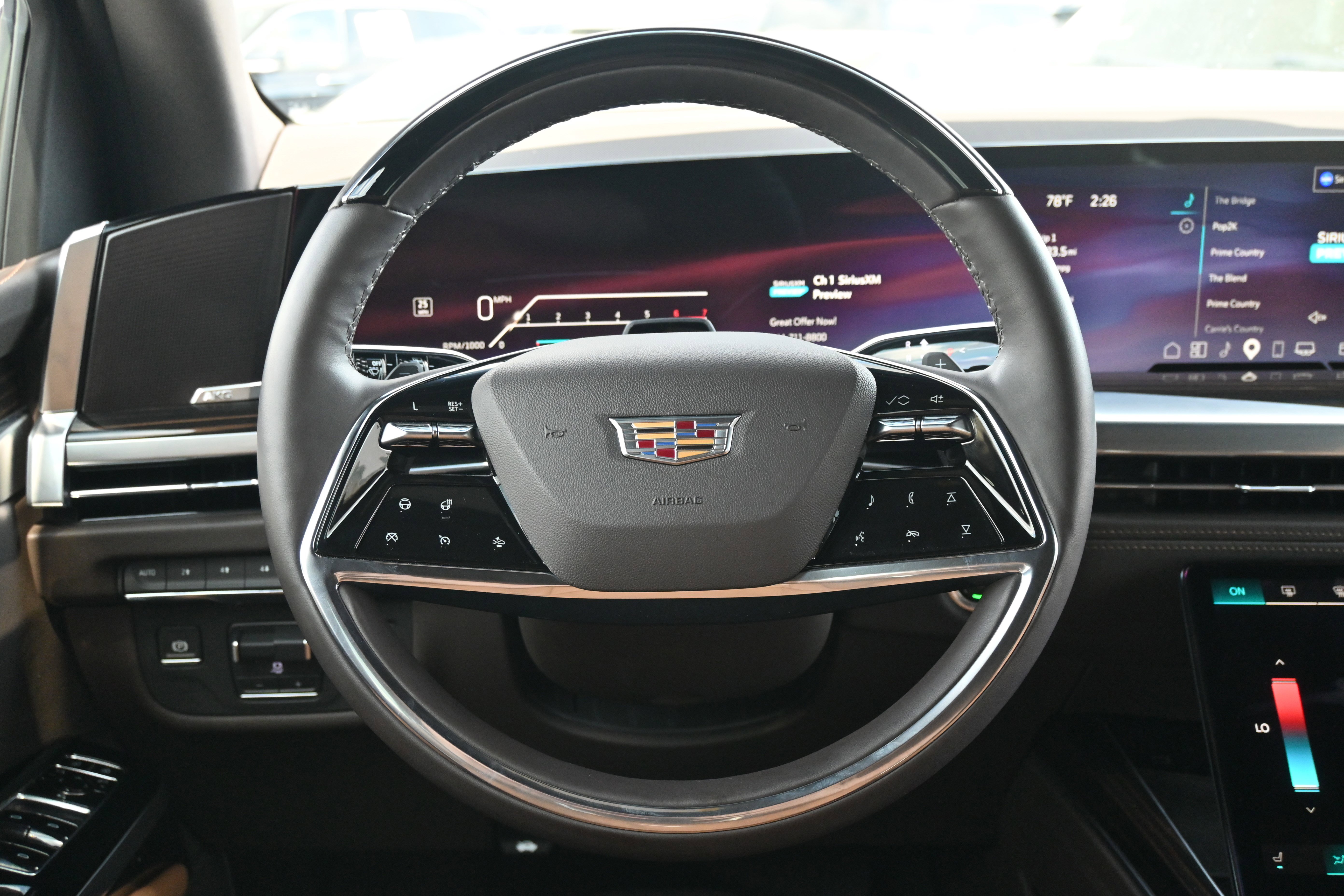 Used 2025 Cadillac Escalade Premium Luxury w/ Touring Package image 20