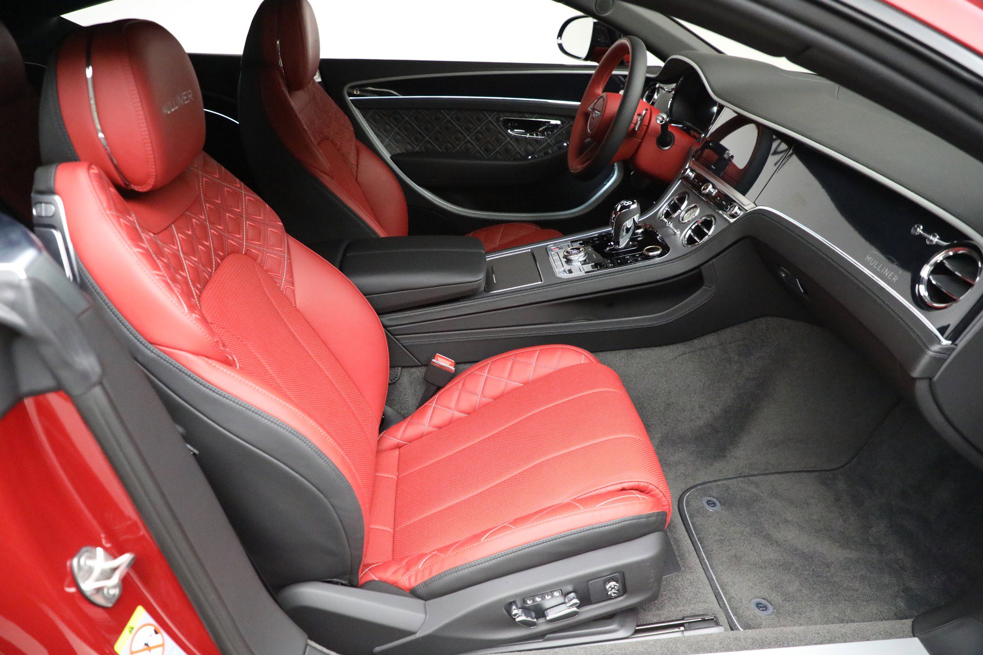 Used 2022 Bentley Continental GT image 25