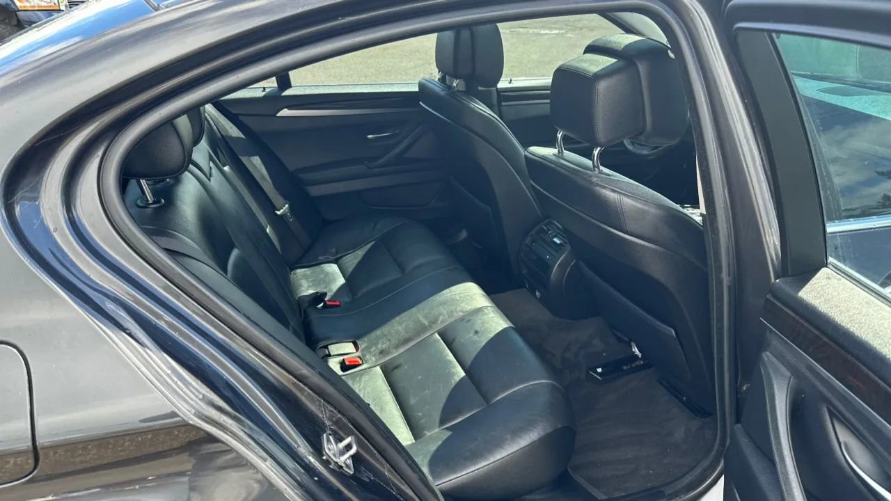 Used 2012 BMW 528i xDrive Sedan AWD/4WD image 12