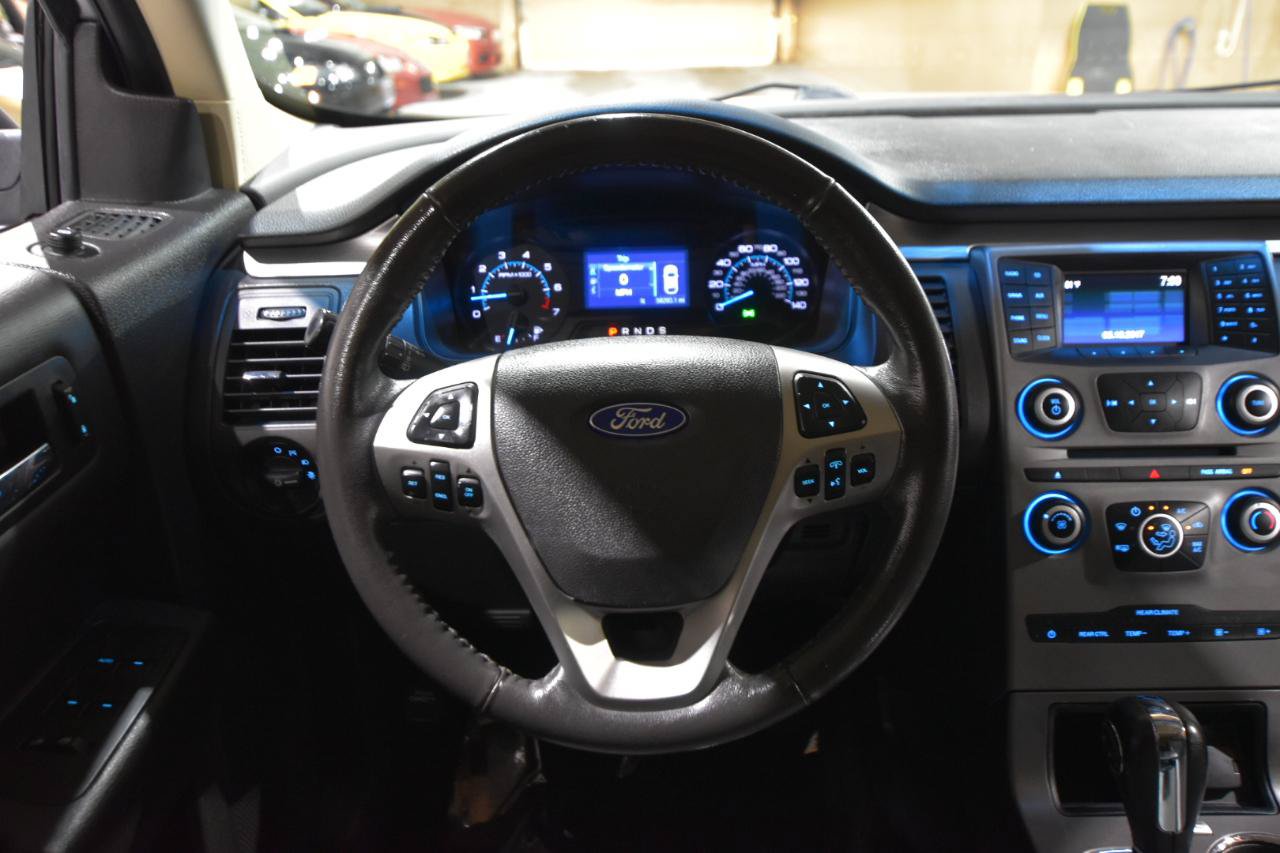 Used 2018 Ford Flex SE FWD image 11