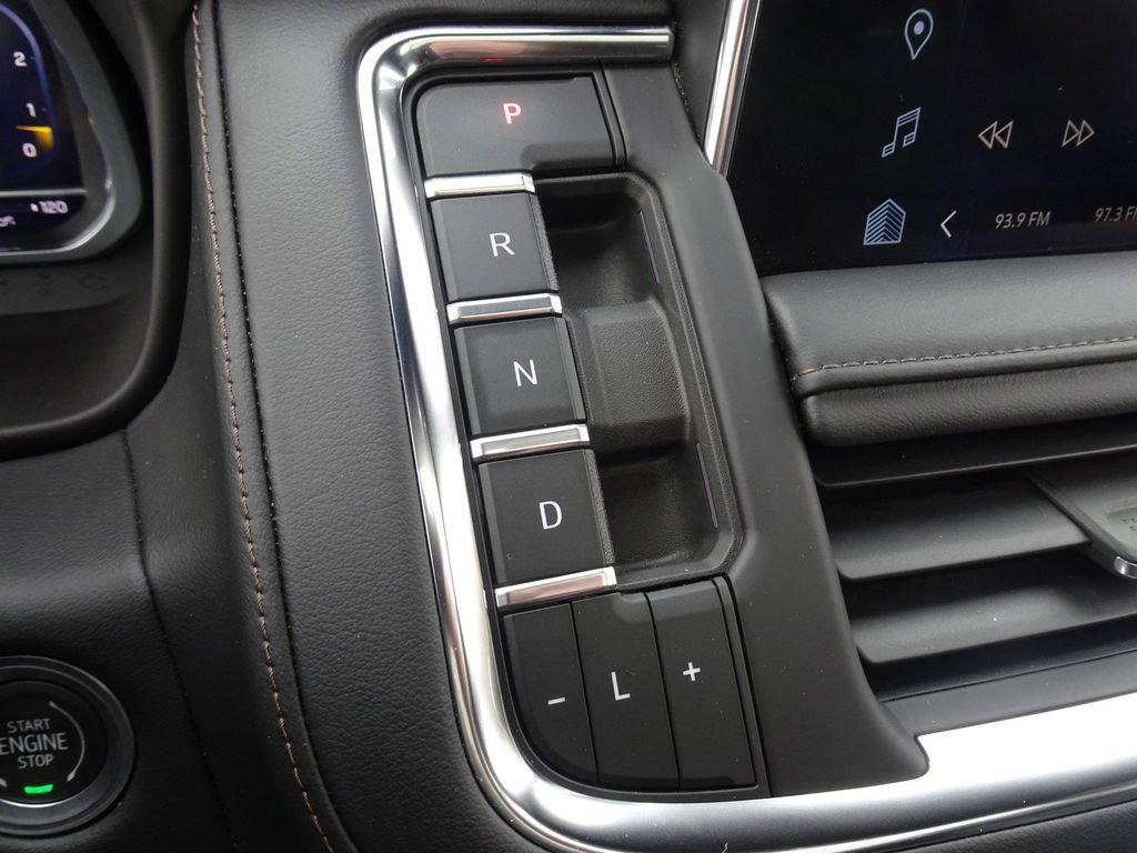 Used 2023 Chevrolet Tahoe High Country w/ Advanced Technology Package AWD/4WD image 19