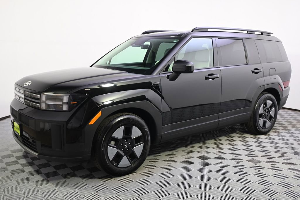 Used 2025 Hyundai Santa Fe SEL image 2