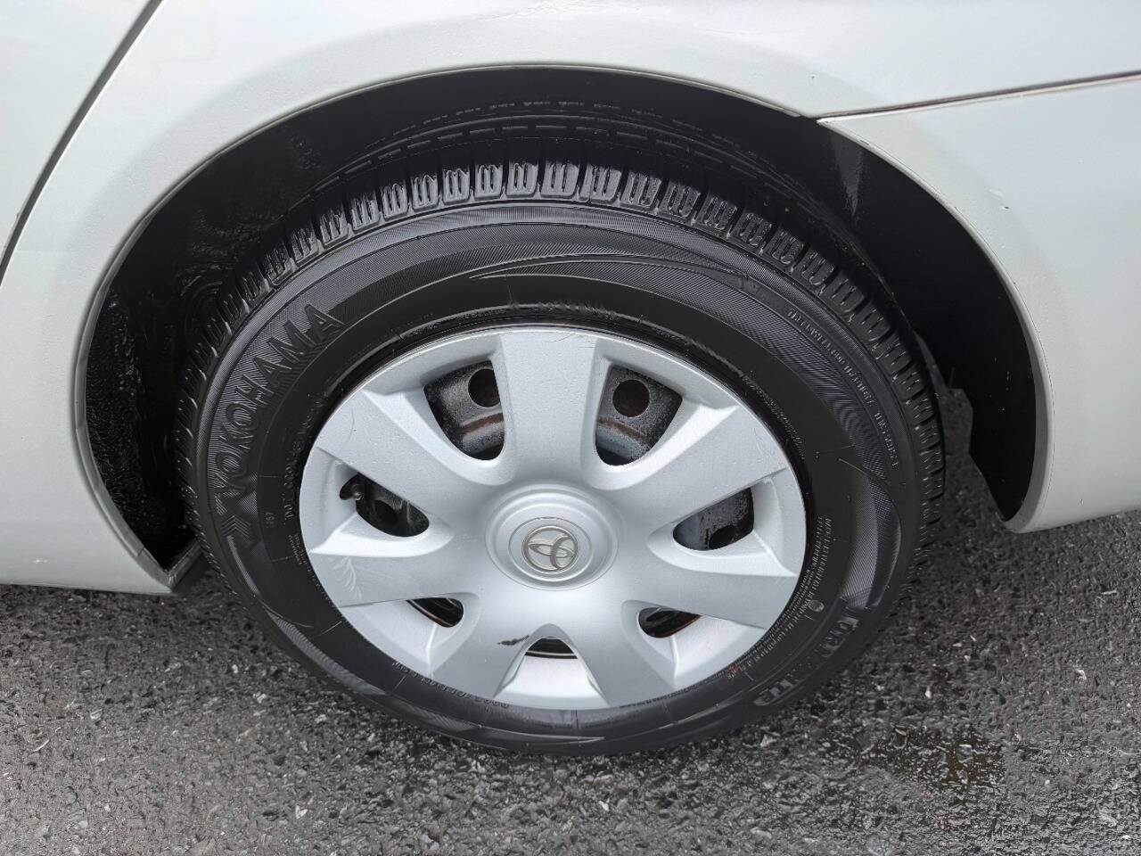 Used 2002 Toyota Camry LE FWD image 13