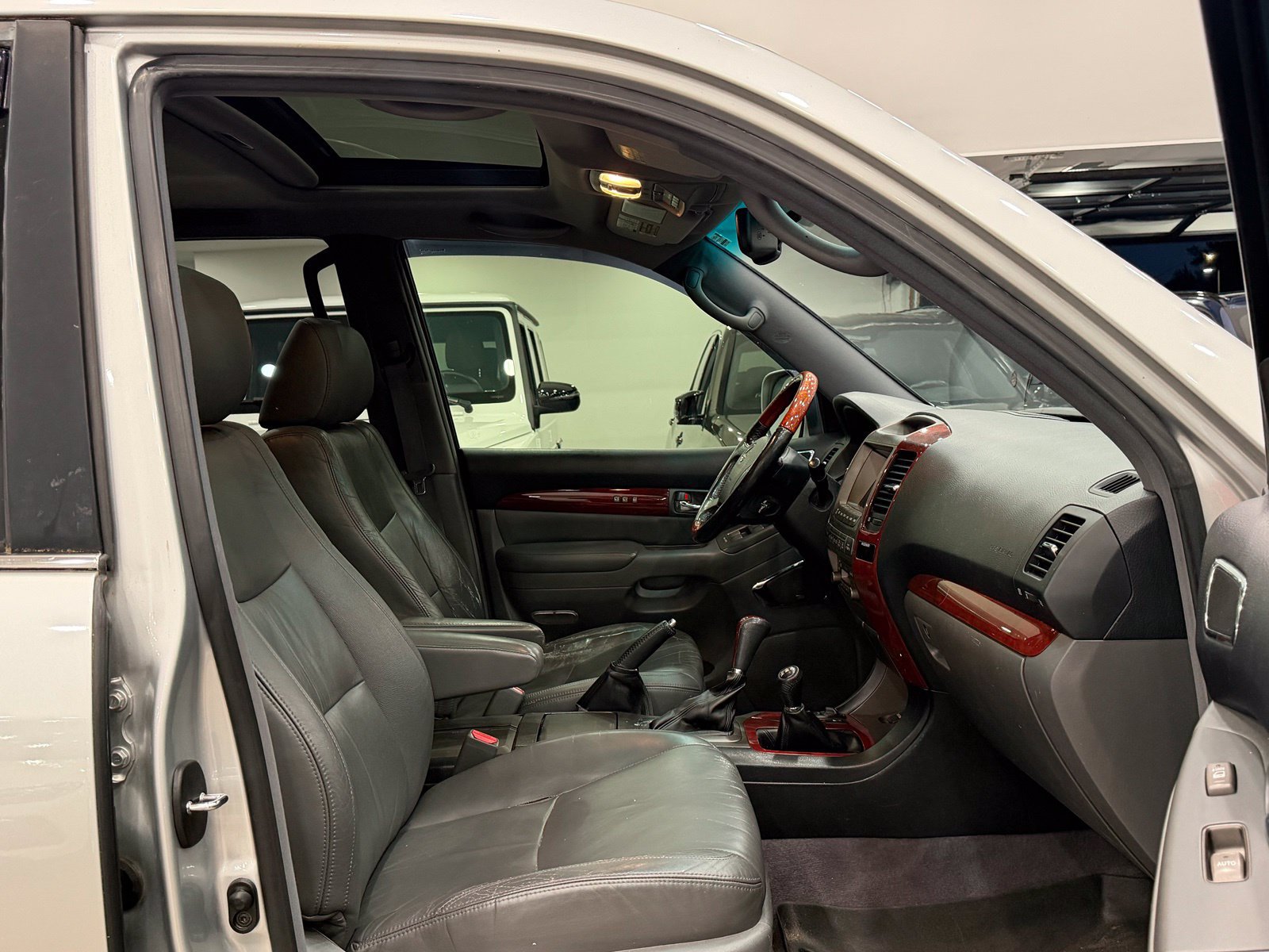 Used 2008 Lexus GX 470 AWD/4WD image 8