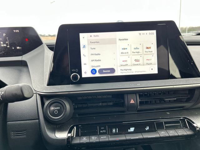 Used 2024 Toyota Prius LE FWD image 22