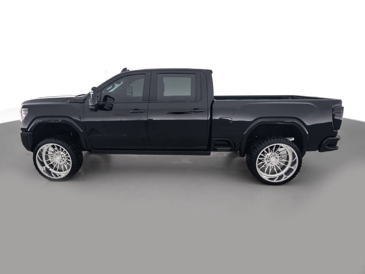 Used 2025 GMC Sierra 2500 Denali w/ Denali Reserve Package AWD/4WD image 8