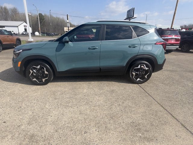 Used 2024 Kia Seltos EX FWD image 5