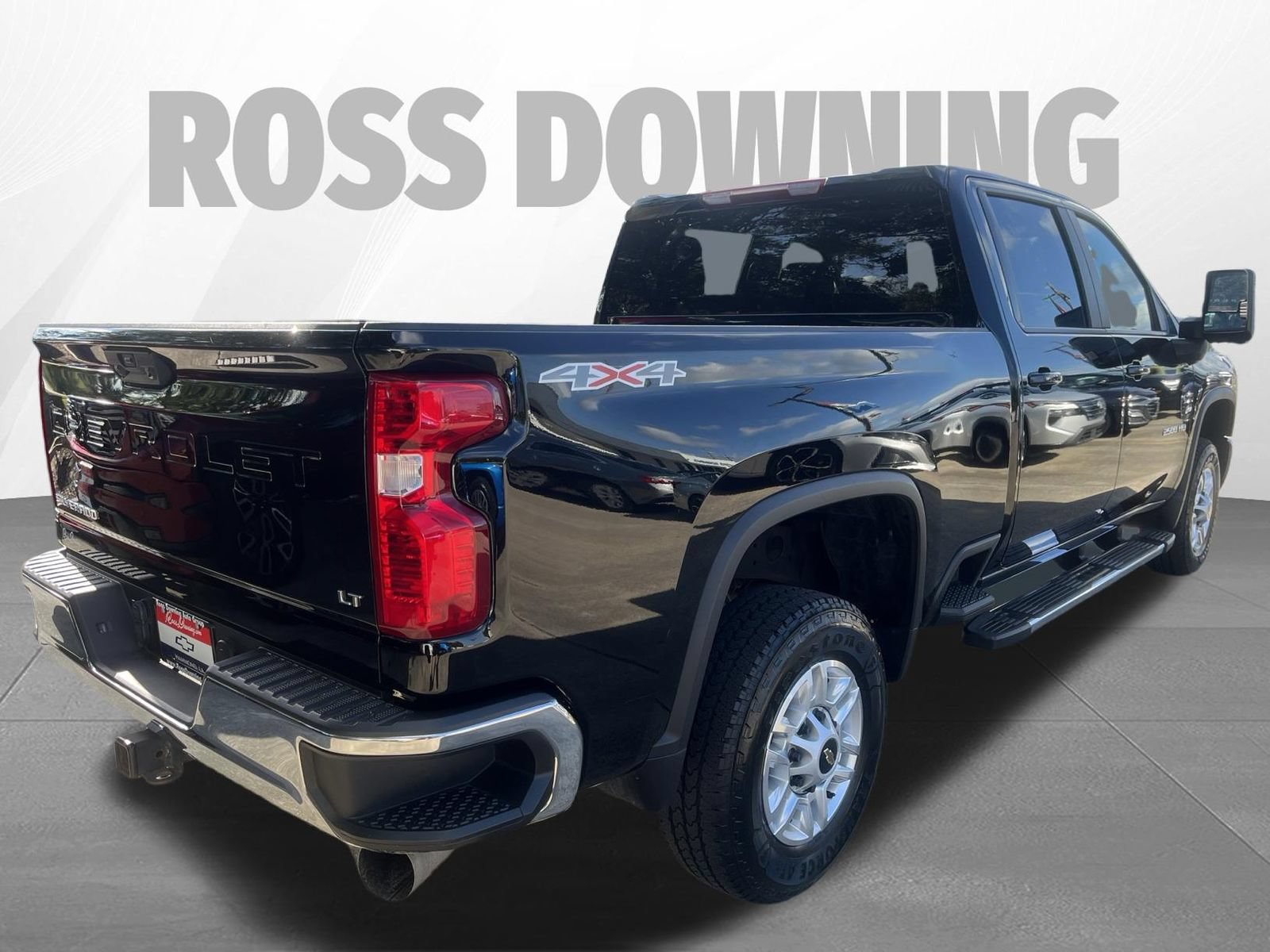 Used 2025 Chevrolet Silverado 2500 LT w/ Convenience Package AWD/4WD image 4