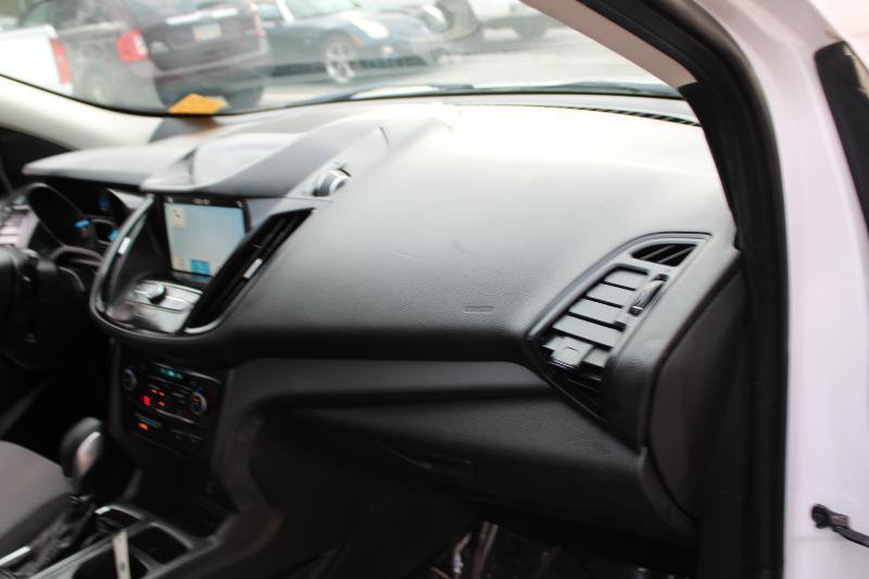 Used 2019 Ford Escape SE FWD image 17
