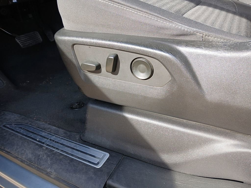 Used 2023 Chevrolet Silverado 1500 LT image 12