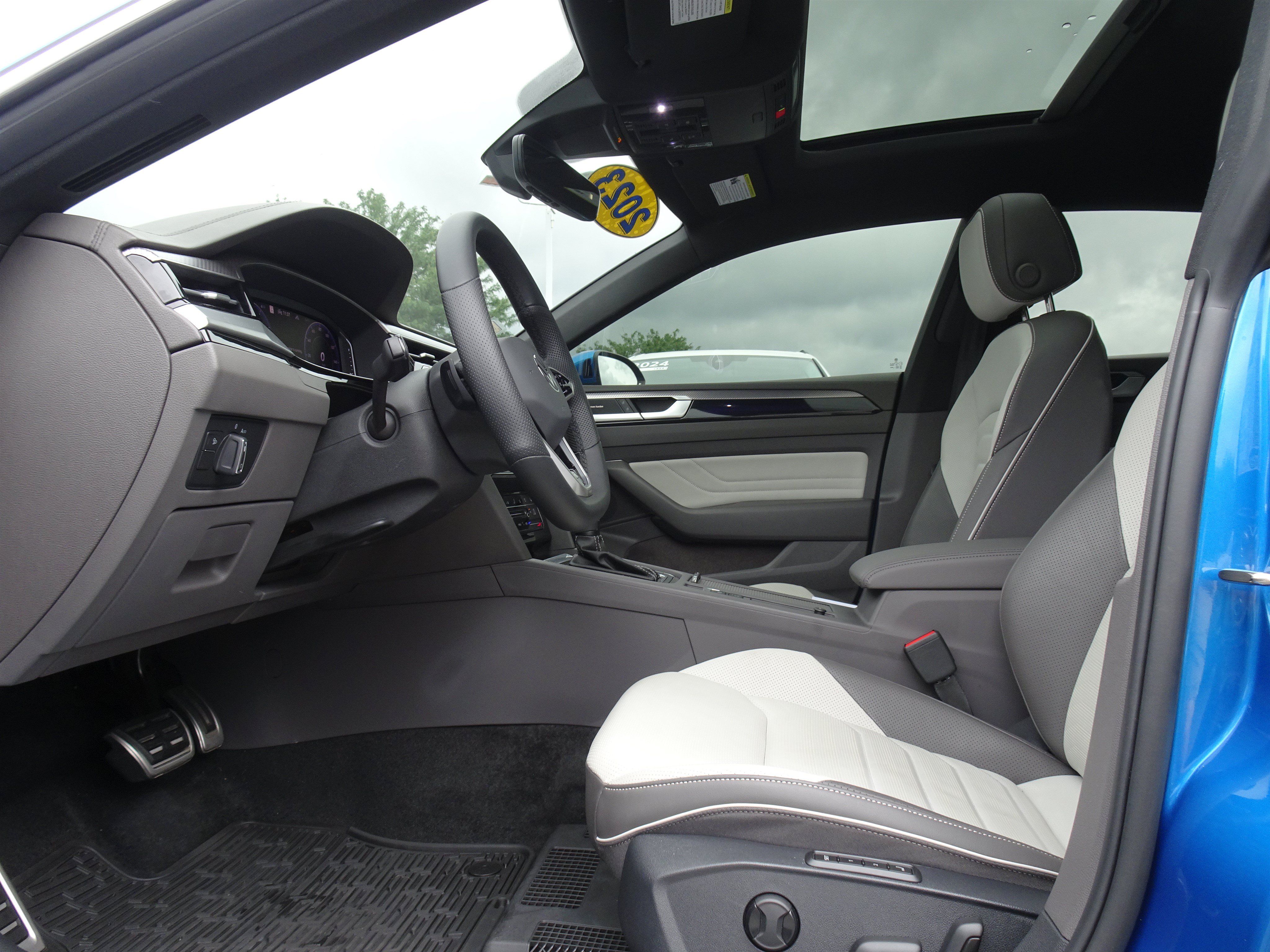 Used 2023 Volkswagen Arteon SEL Premium AWD/4WD image 9