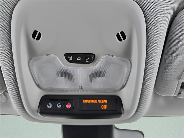 Used 2023 Chevrolet Bolt EUV LT w/ Convenience Package image 21